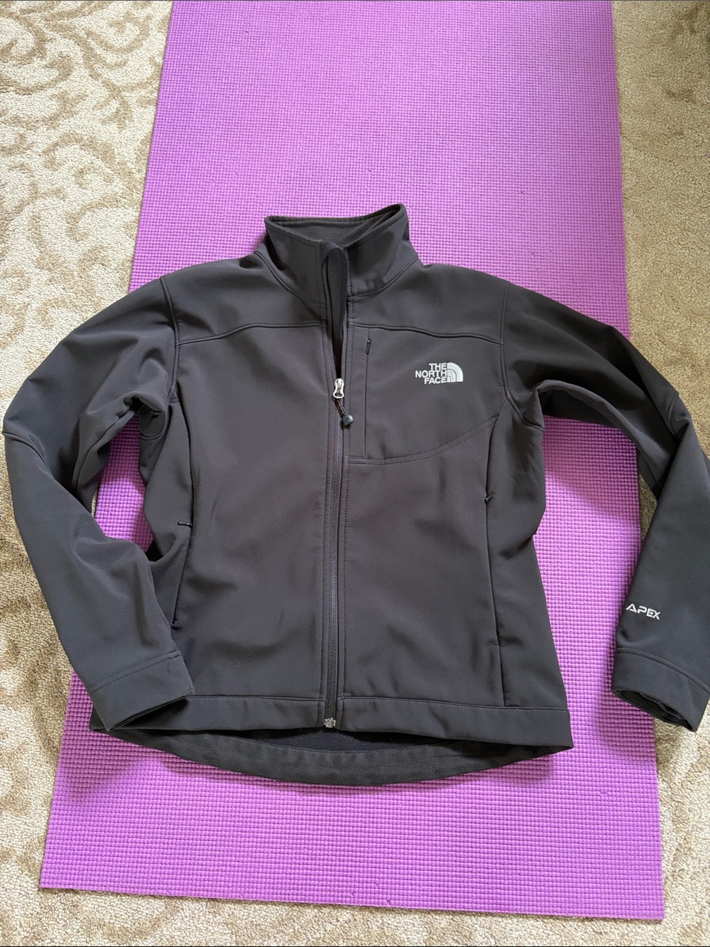 The North Face Apex Bionic Softshell
Jacket - Women's Small Petite (SP) - Black